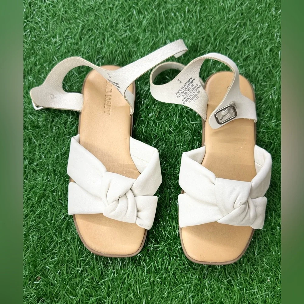 Old Navy Kids White Sandals‎ Comfortable Summer Footwear Size 12